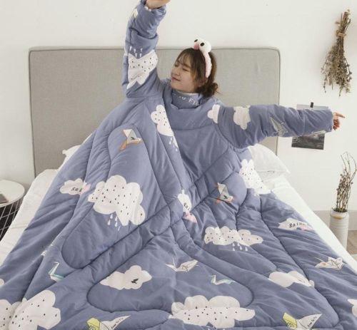 Quilt With Sleeves - Cozy Comfort for Ultimate Relaxation 1
